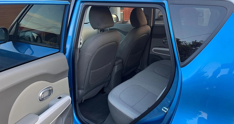 Kia Soul cena 31900 przebieg: 125000, rok produkcji 2015 z Prochowice małe 781